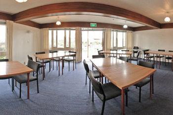 Equestrian Hotel Christchurch Exterior photo