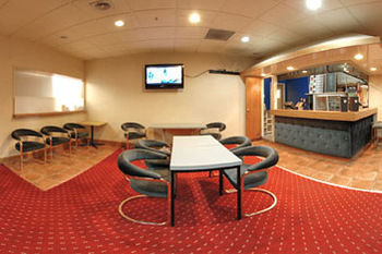 Equestrian Hotel Christchurch Exterior photo